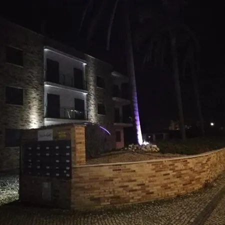Casa Palmeira Apartment *